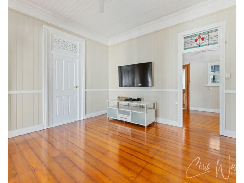 42 Crampton Drive, Woodford QLD 4514