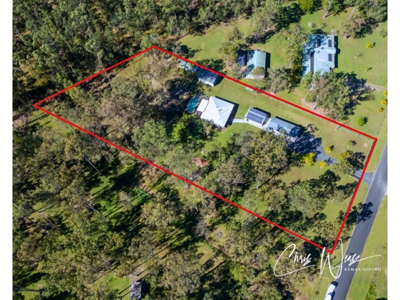 42 Crampton Drive, Woodford QLD 4514