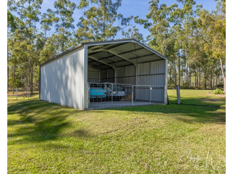 42 Crampton Drive, Woodford QLD 4514
