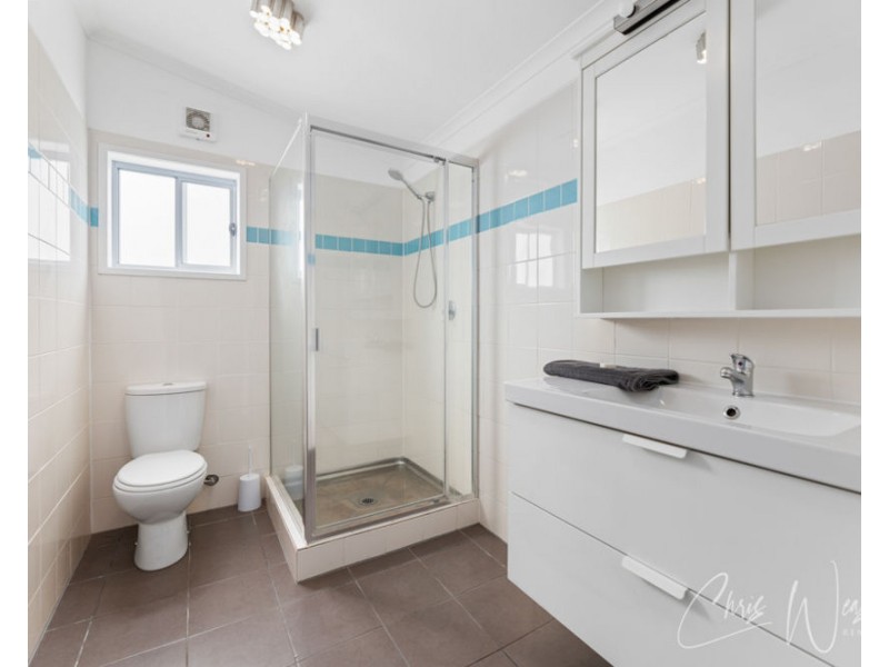 42 Crampton Drive, Woodford QLD 4514