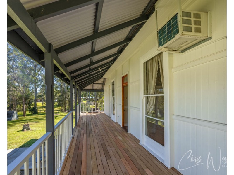 42 Crampton Drive, Woodford QLD 4514