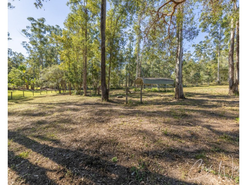 42 Crampton Drive, Woodford QLD 4514