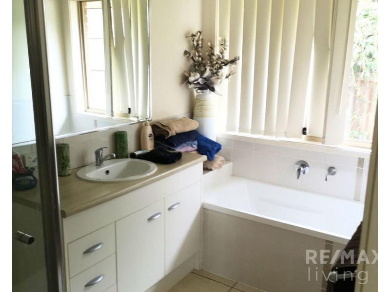 3 Thistle Street, Upper Caboolture QLD 4510