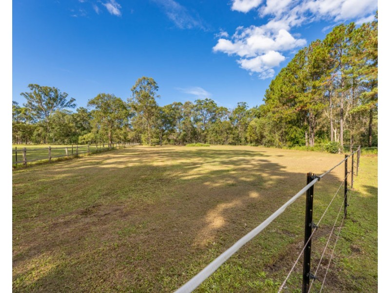 2 Hawk Street, Moodlu QLD 4510