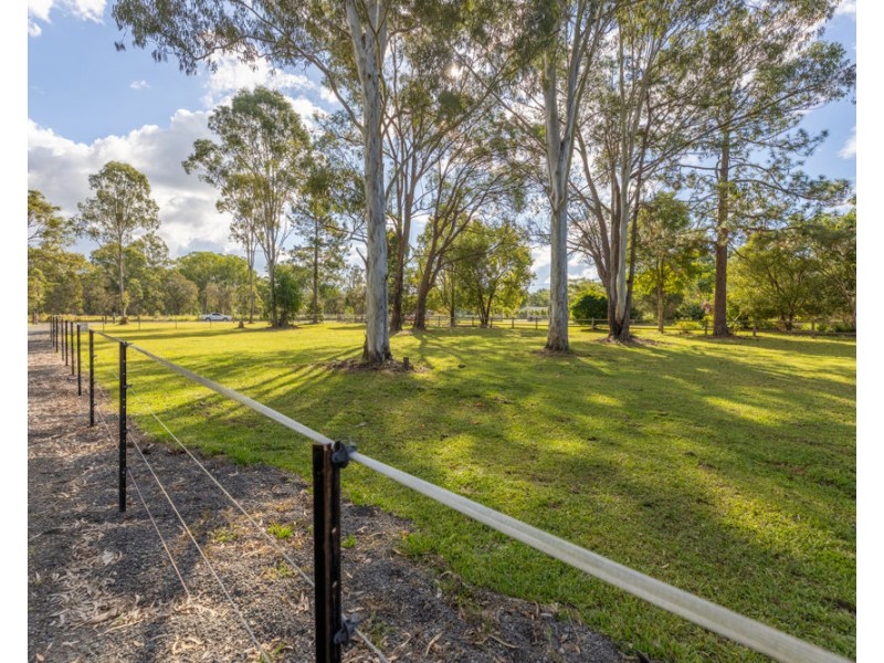 2 Hawk Street, Moodlu QLD 4510