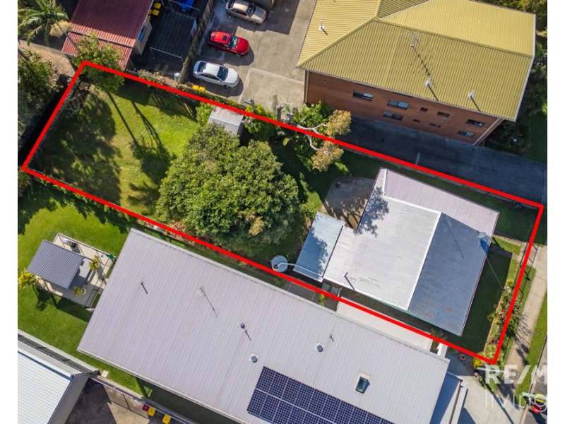 5 Hall Avenue, Bongaree QLD 4507