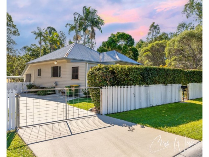15 Leichhardt Street, Woodford QLD 4514