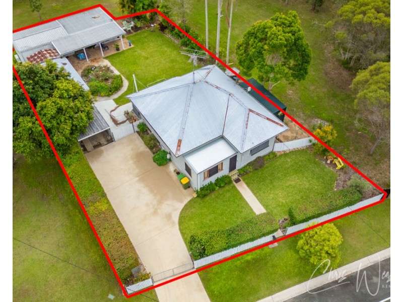 15 Leichhardt Street, Woodford QLD 4514