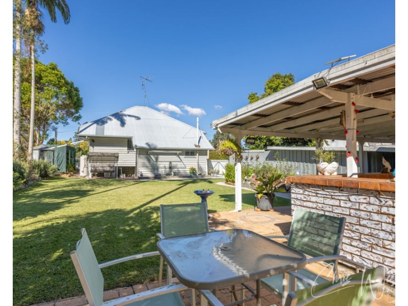 15 Leichhardt Street, Woodford QLD 4514