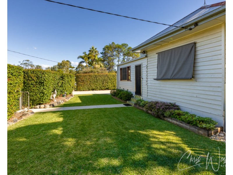 15 Leichhardt Street, Woodford QLD 4514