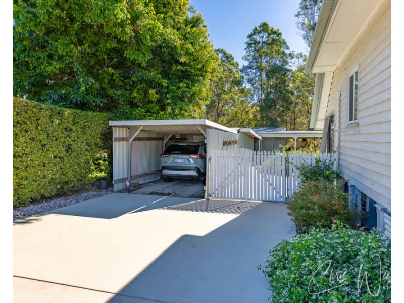 15 Leichhardt Street, Woodford QLD 4514