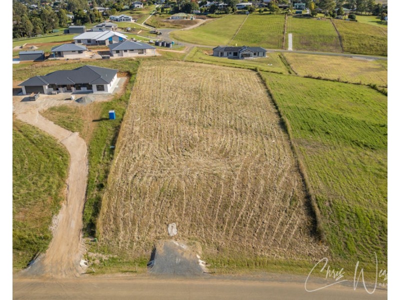 27 Pine Tree Drive, Winya QLD 4515