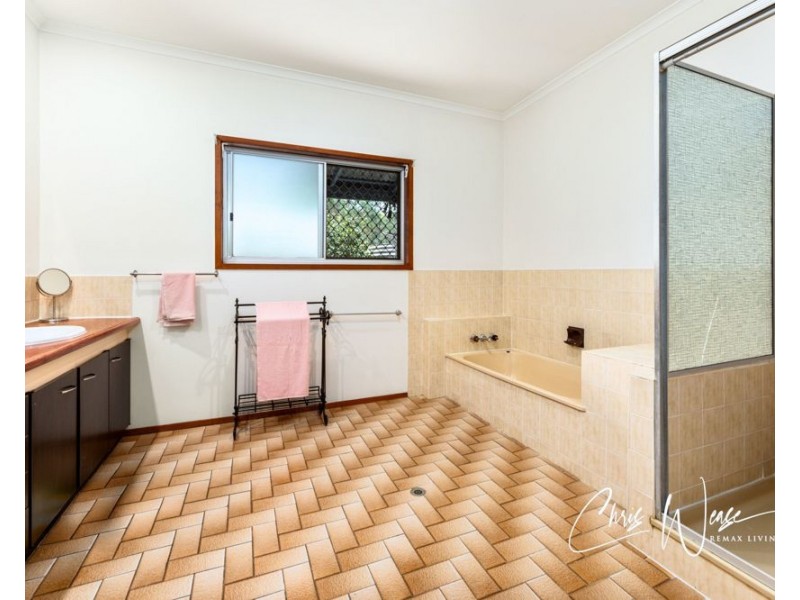33-35 Peterson Road, Woodford QLD 4514