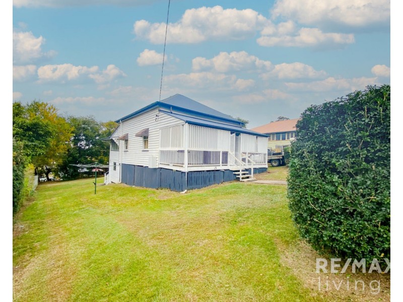13 Row Street, Kilcoy QLD 4515