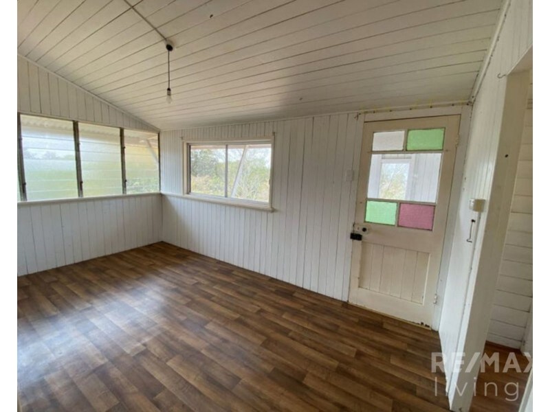 13 Row Street, Kilcoy QLD 4515