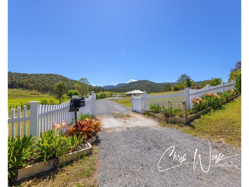 101 Roberts Court, Sandy Creek QLD 4515