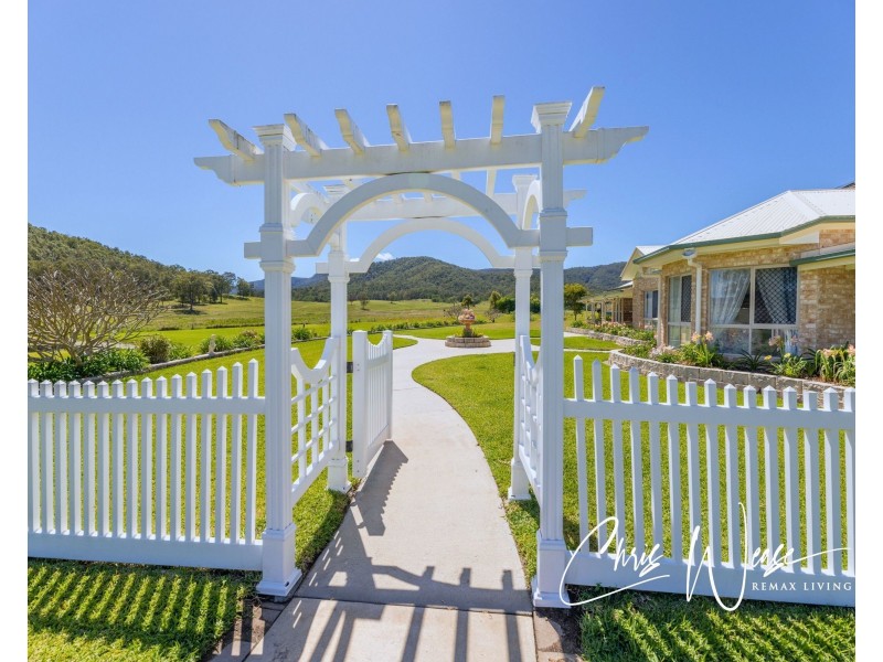 101 Roberts Court, Sandy Creek QLD 4515