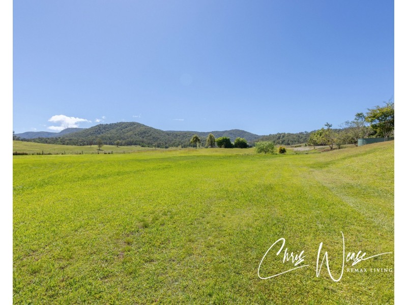 101 Roberts Court, Sandy Creek QLD 4515