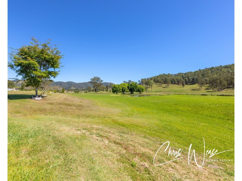 101 Roberts Court, Sandy Creek QLD 4515