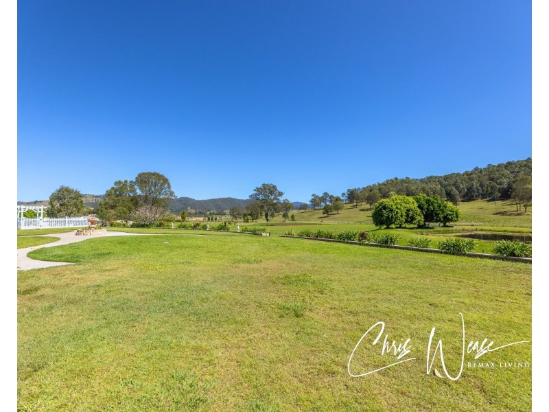 101 Roberts Court, Sandy Creek QLD 4515