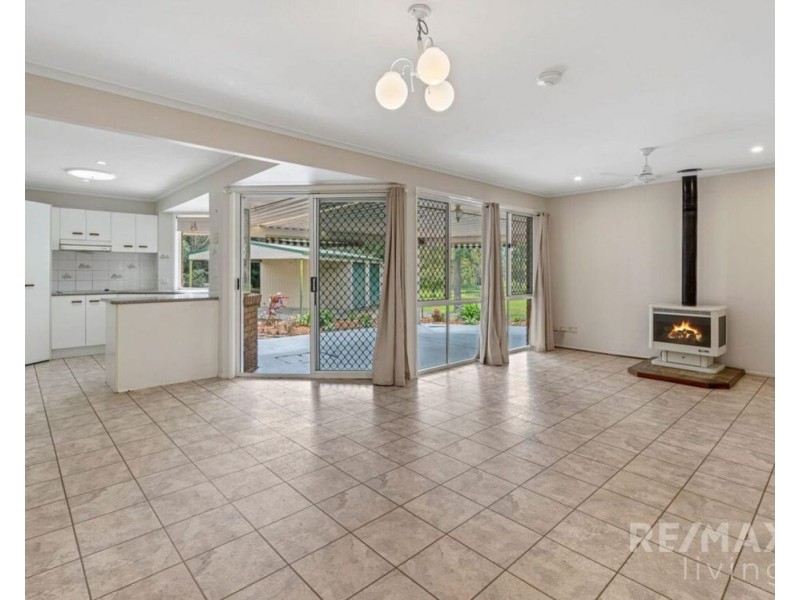 126 Mackney Road, Upper Caboolture QLD 4510