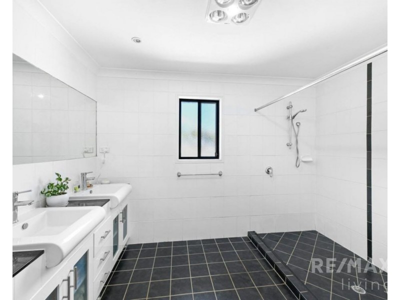 4 Anglers Court, Donnybrook QLD 4510