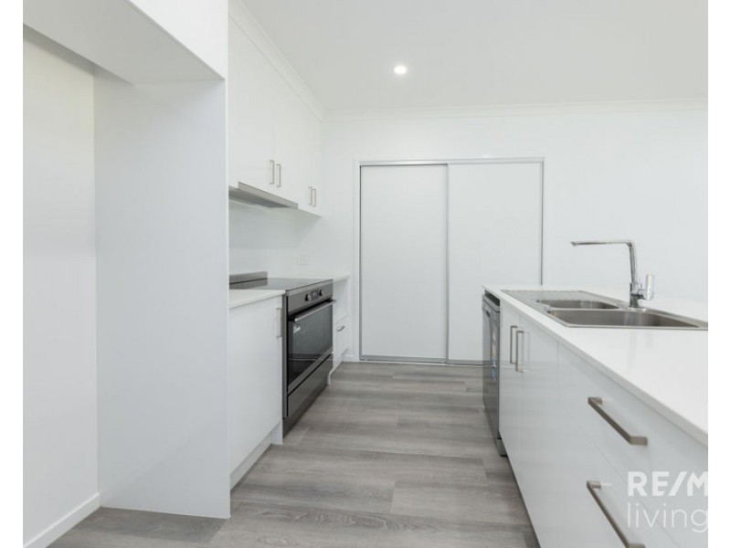 37 Hamilton Road, Woodford QLD 4514