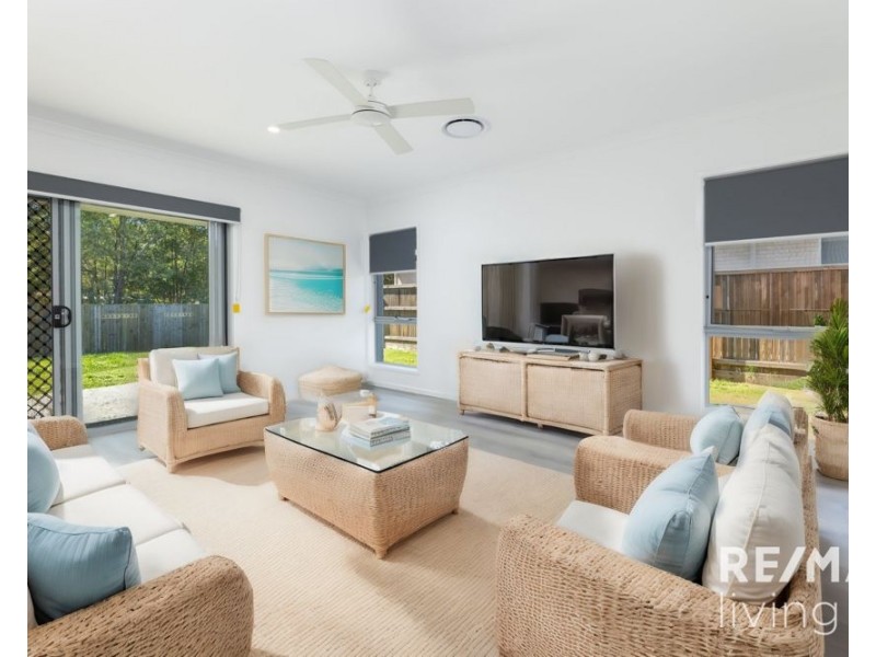 37 Hamilton Road, Woodford QLD 4514