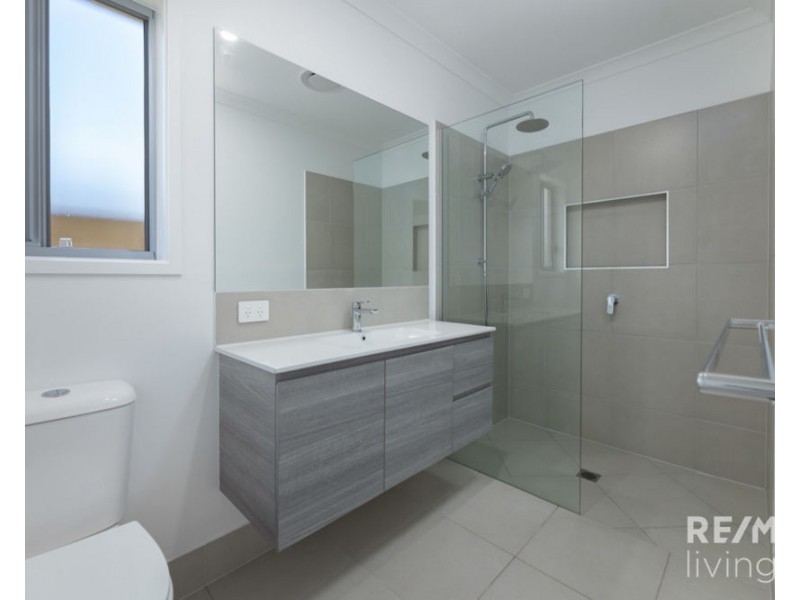 37 Hamilton Road, Woodford QLD 4514