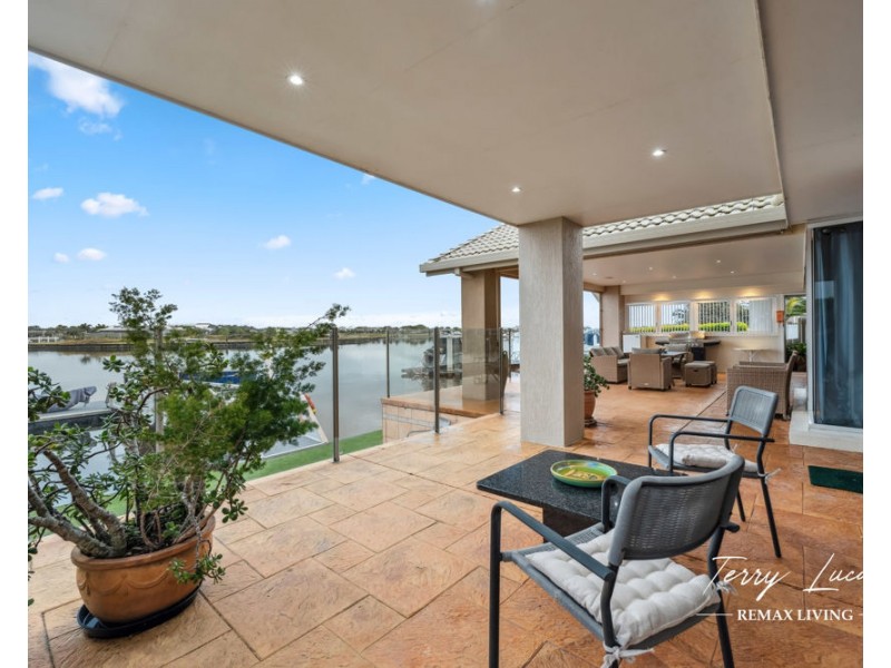 52 Cosmos Avenue, Banksia Beach QLD 4507