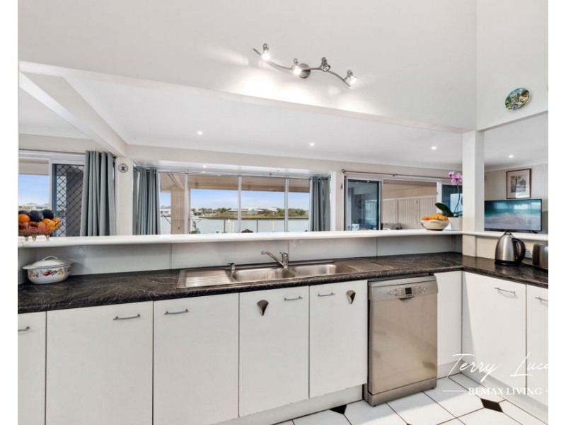 52 Cosmos Avenue, Banksia Beach QLD 4507