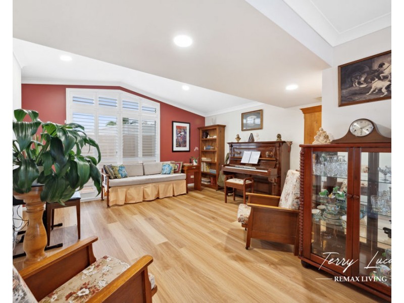52 Cosmos Avenue, Banksia Beach QLD 4507