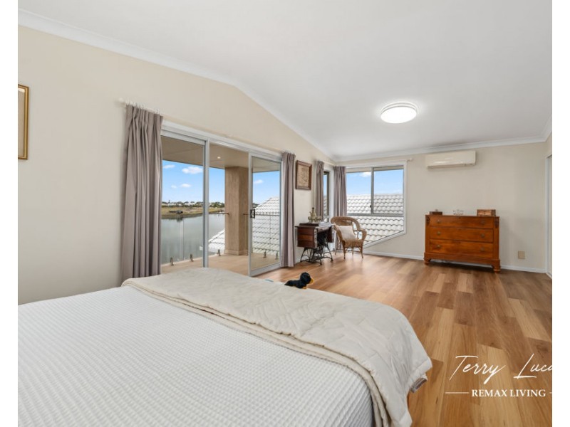 52 Cosmos Avenue, Banksia Beach QLD 4507
