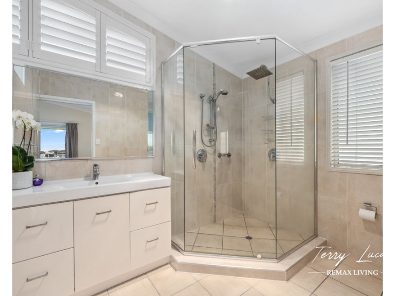 52 Cosmos Avenue, Banksia Beach QLD 4507
