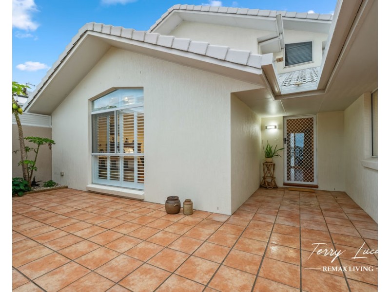 52 Cosmos Avenue, Banksia Beach QLD 4507