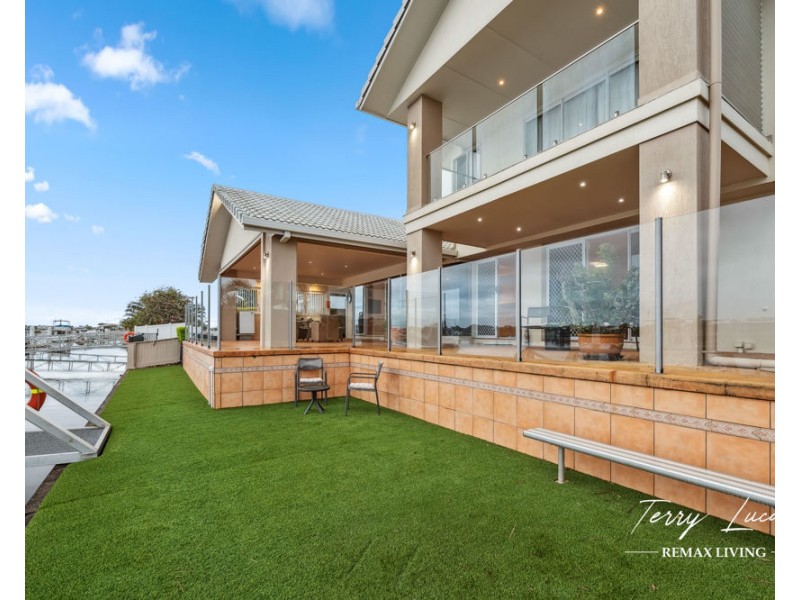 52 Cosmos Avenue, Banksia Beach QLD 4507