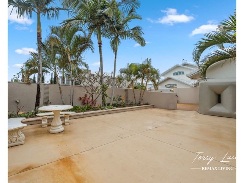 52 Cosmos Avenue, Banksia Beach QLD 4507
