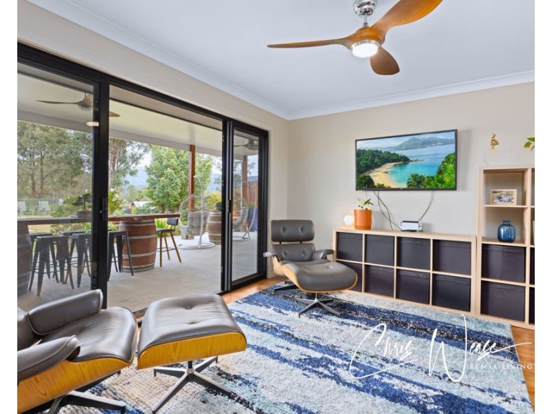 15-17 Anthoulla Avenue, Woodford QLD 4514