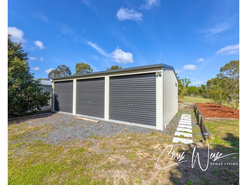 15-17 Anthoulla Avenue, Woodford QLD 4514