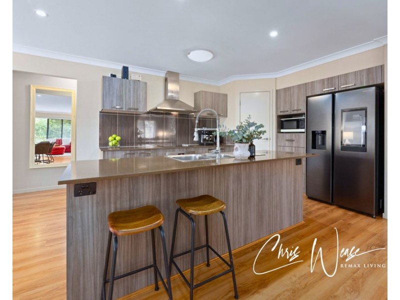 15-17 Anthoulla Avenue, Woodford QLD 4514