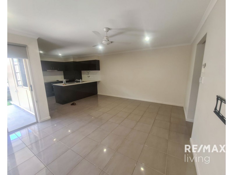 1/100 Meadowview Drive, Morayfield QLD 4506