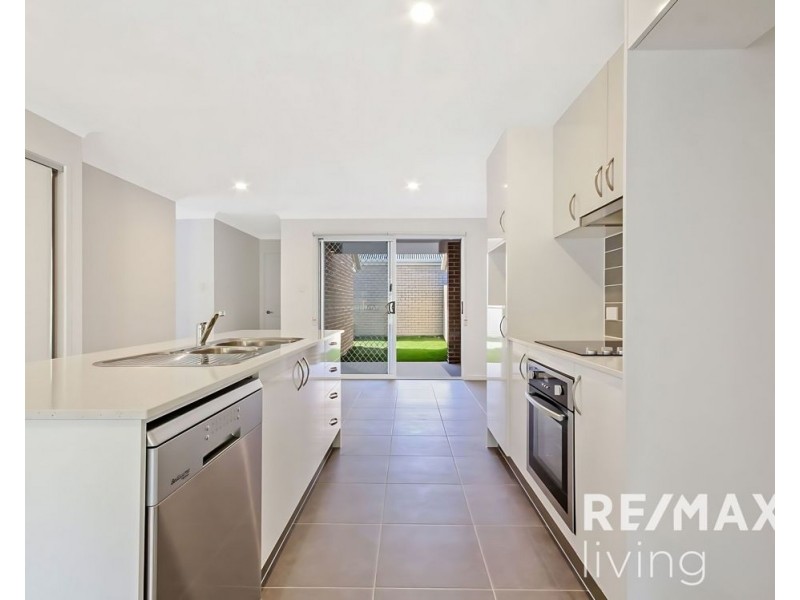 2/43 Whitehaven Street, Burpengary QLD 4505