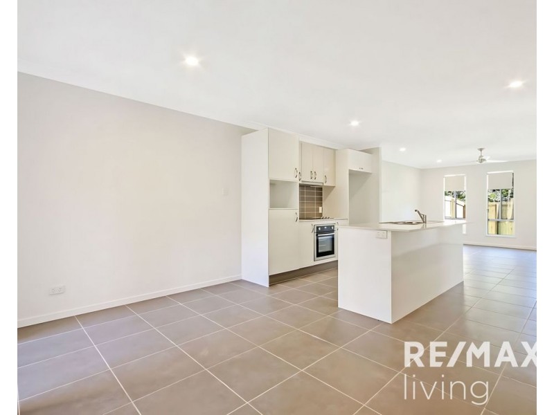2/43 Whitehaven Street, Burpengary QLD 4505