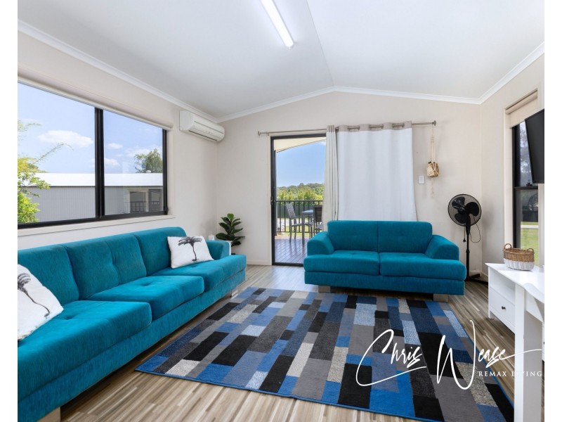 27 The Crest, Elimbah QLD 4516