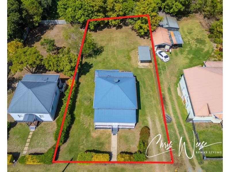 13 Row Street, Kilcoy QLD 4515