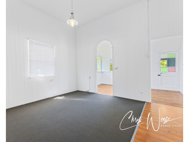 13 Row Street, Kilcoy QLD 4515