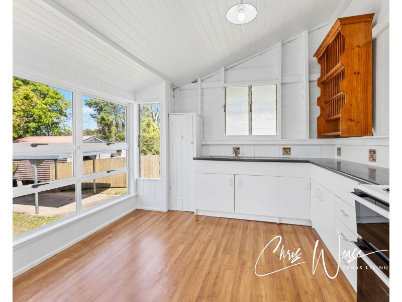 13 Row Street, Kilcoy QLD 4515