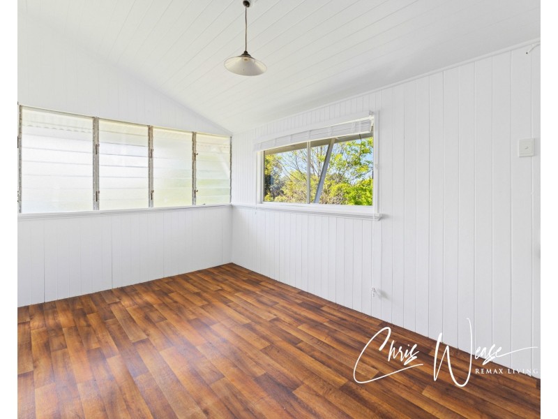 13 Row Street, Kilcoy QLD 4515