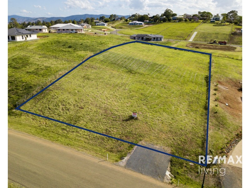 29 Pine Tree Drive, Winya QLD 4515