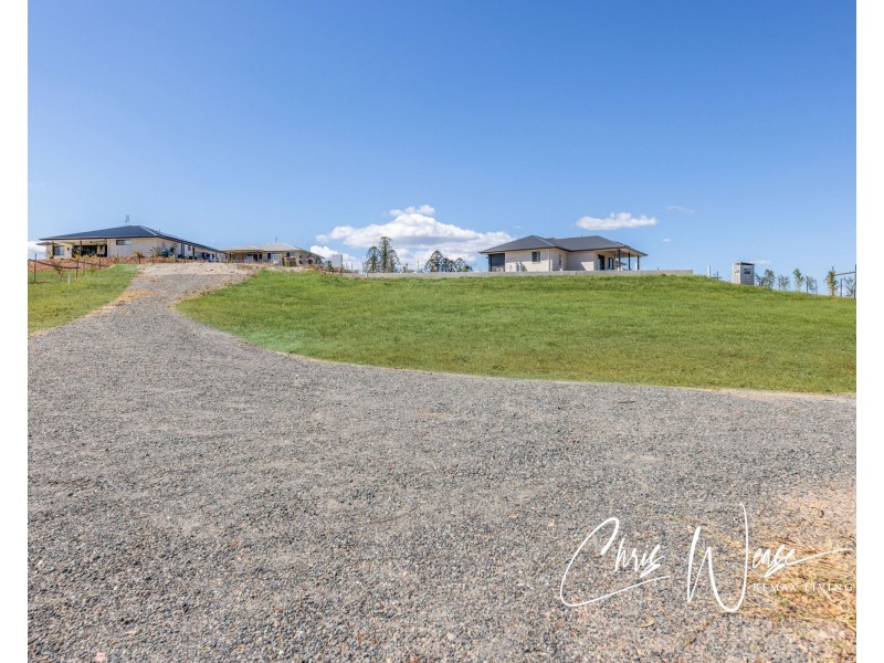 7 Atherton Place, Kilcoy QLD 4515